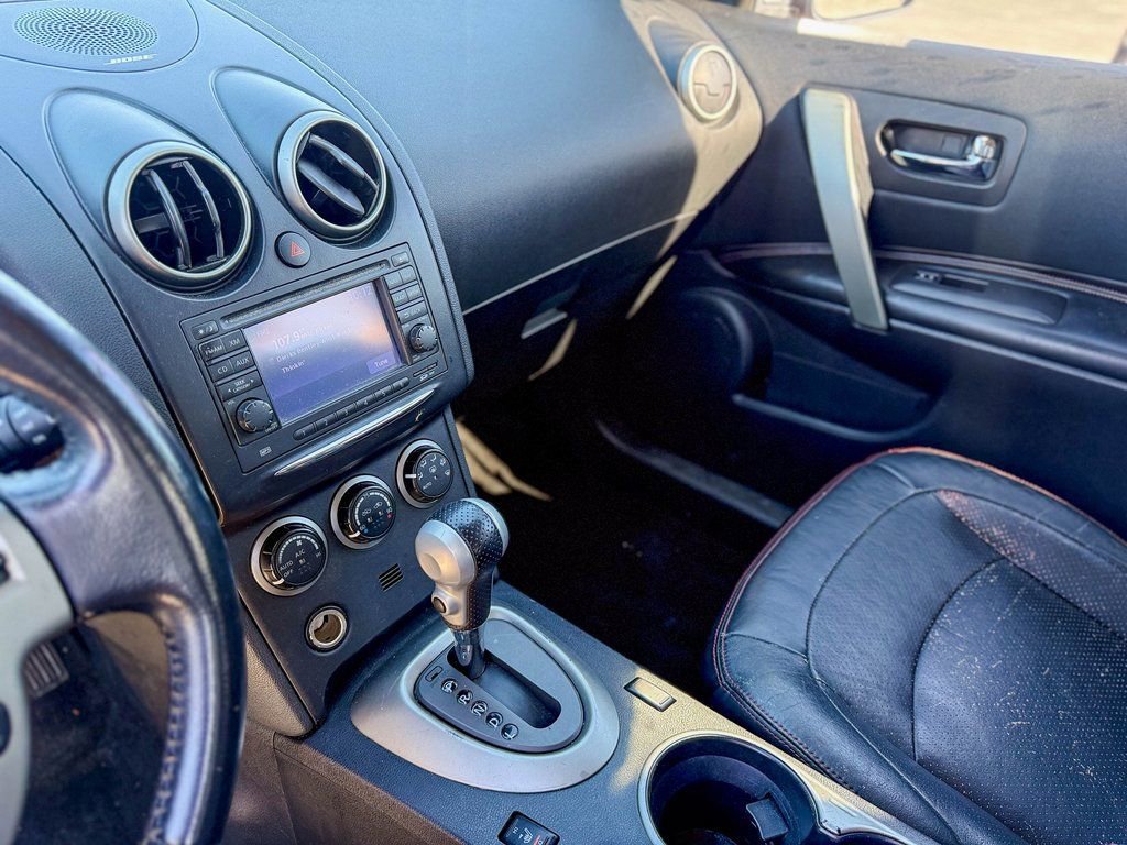 Used 2011 Nissan Rogue SV w/ SL Pkg image 17