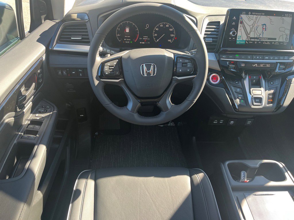 New 2026 Honda Odyssey Touring image 4