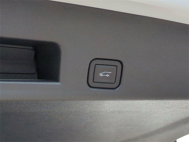 Certified 2025 GMC Acadia AT4 w/ Luxury Package image 15