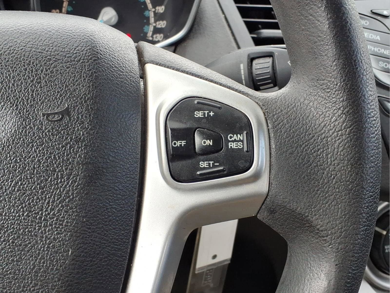 Used 2017 Ford Fiesta SE image 14