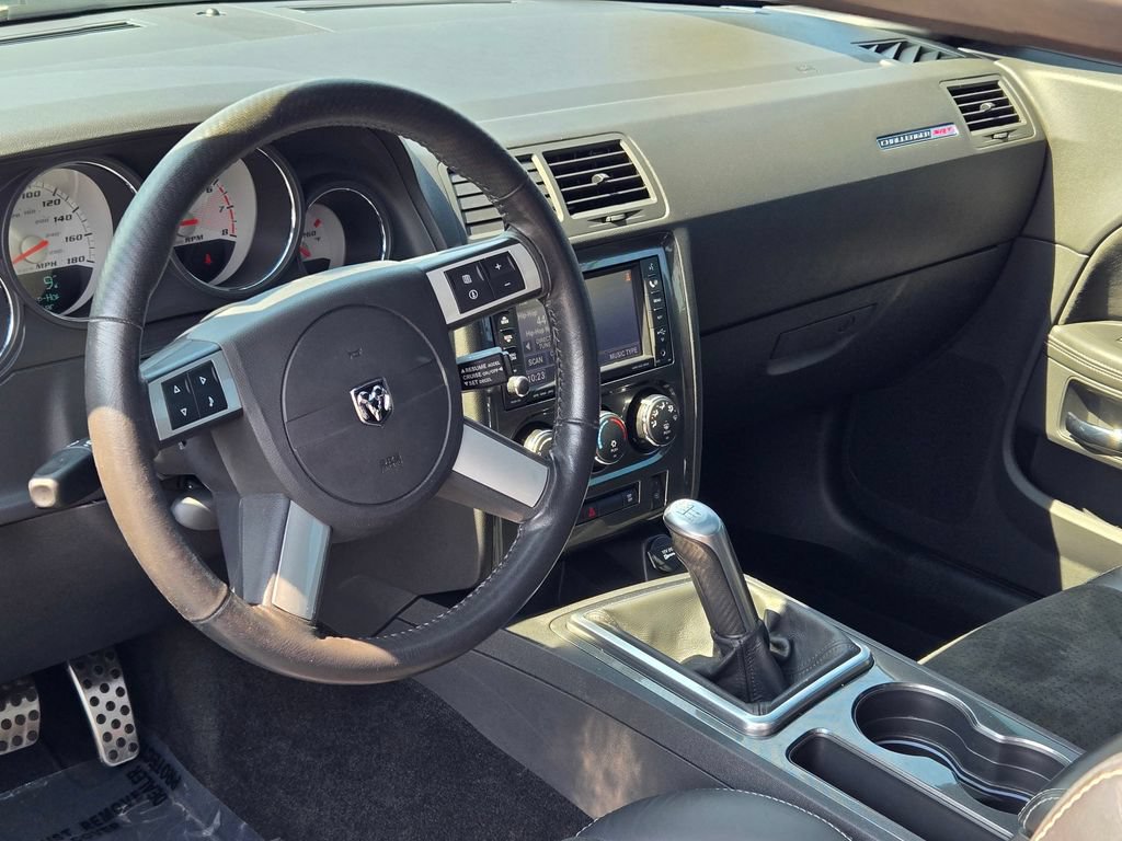 Used 2009 Dodge Challenger SRT8 w/ SRT Option Group II RWD image 29