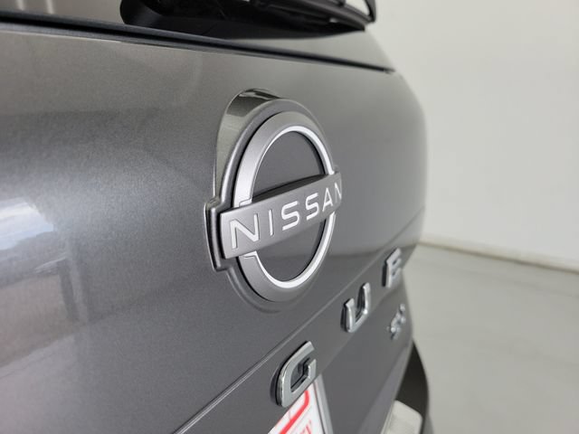 Used 2023 Nissan Rogue SV w/ SV Premium B Package FWD image 9