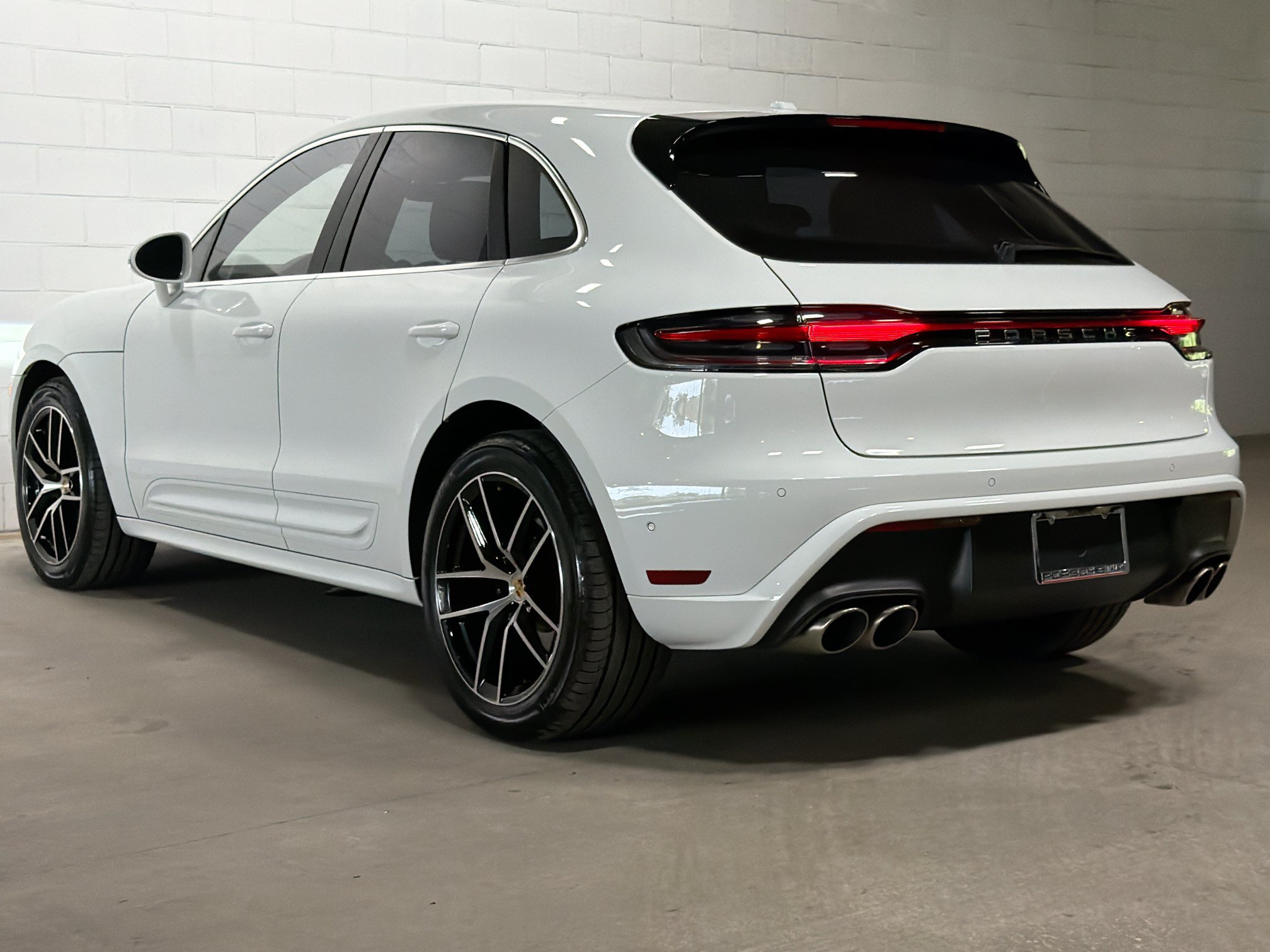 Certified 2026 Porsche Macan S AWD/4WD image 3