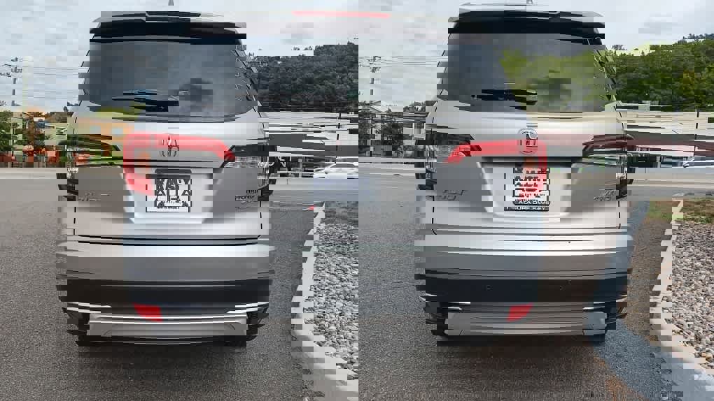 Used 2022 Honda Pilot Touring image 5