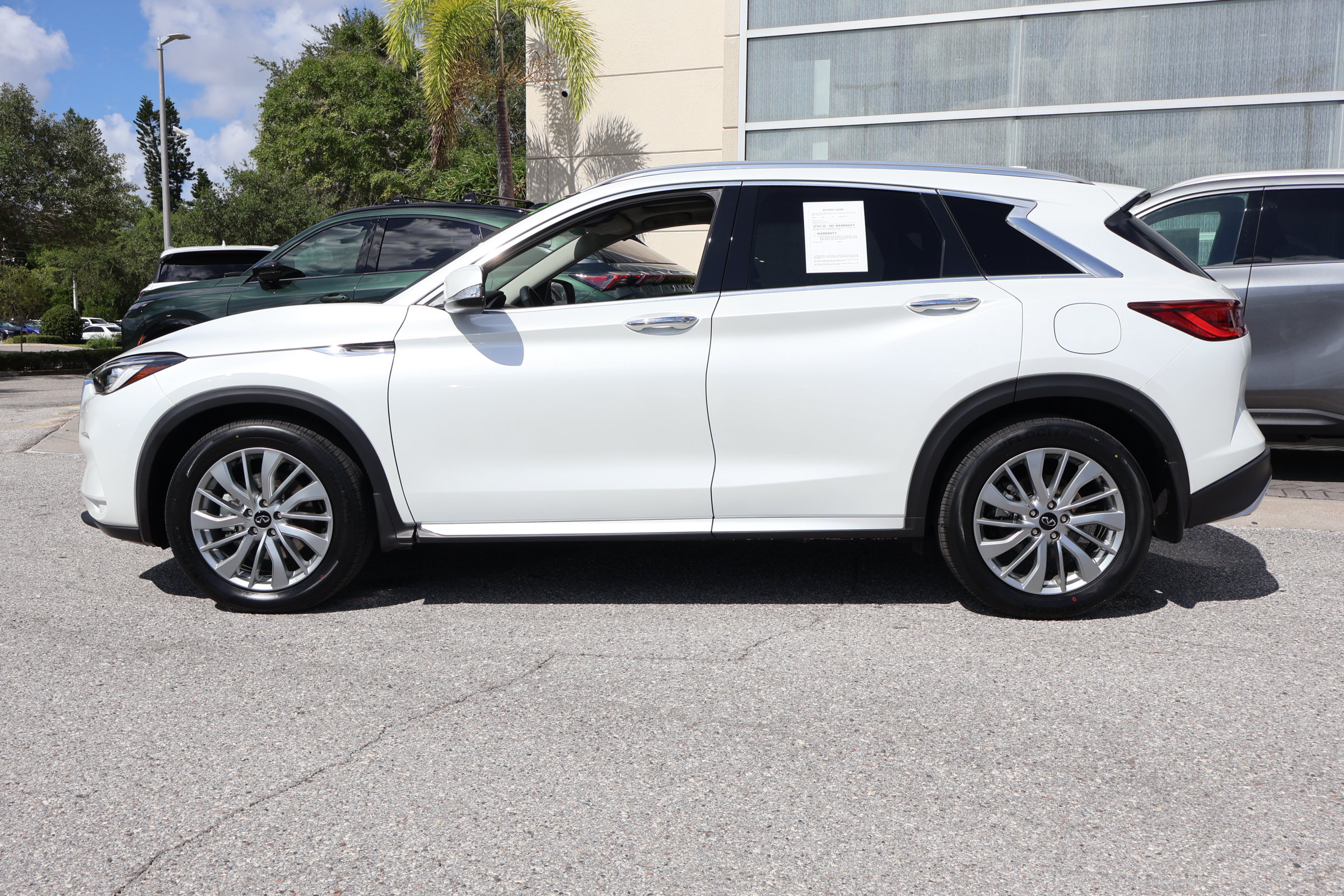 Certified 2023 INFINITI QX50 Luxe FWD image 6