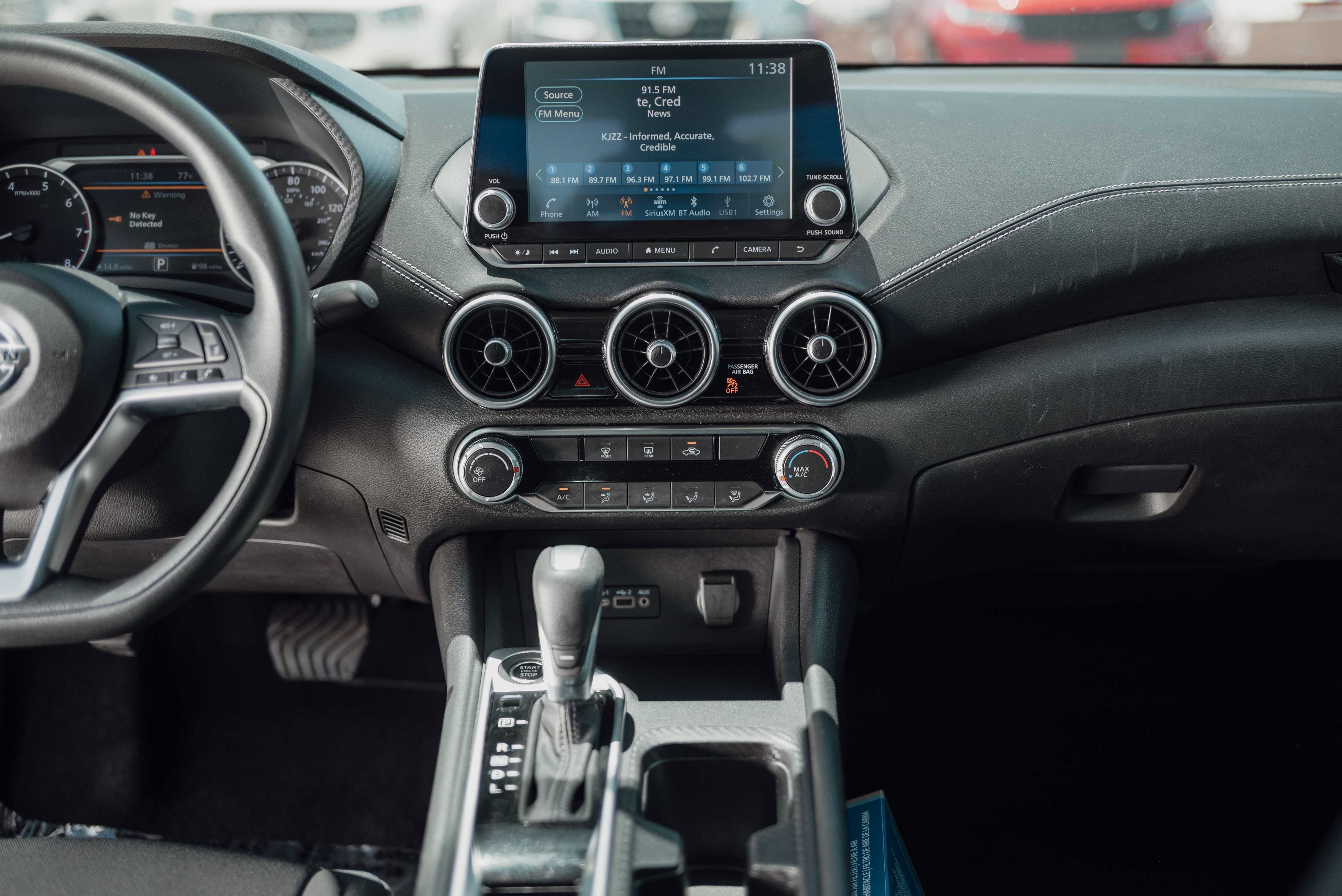 Used 2023 Nissan Sentra SV FWD image 10
