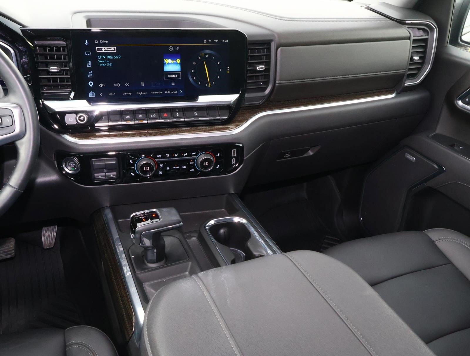 Used 2025 Chevrolet Silverado 1500 LT Trail Boss w/ Convenience Package II AWD/4WD image 13