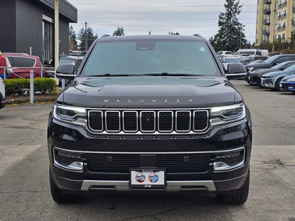Used 2022 Jeep Wagoneer Series III w/ Premium Group I image 3