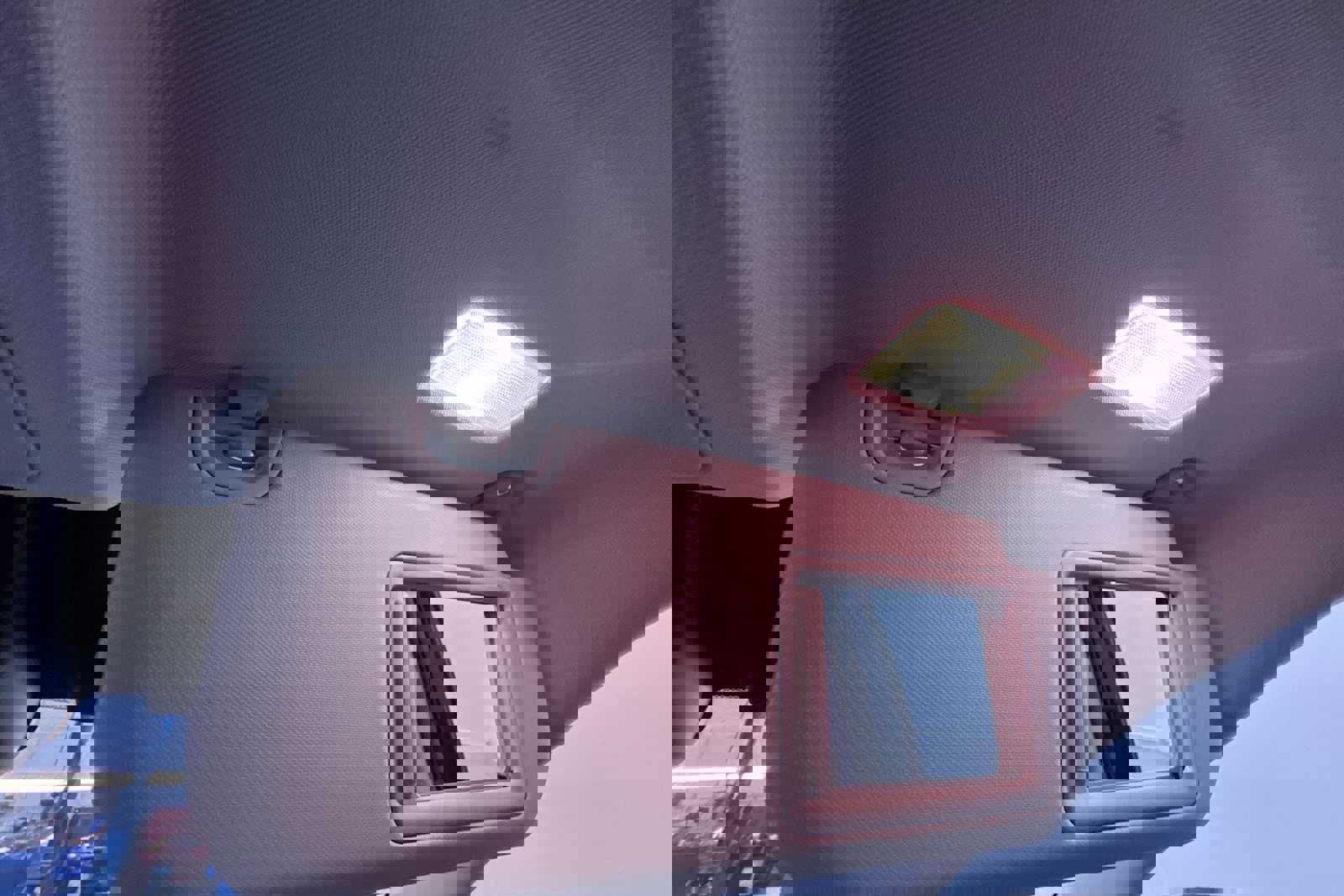 Used 2020 Toyota RAV4 XLE Premium image 33