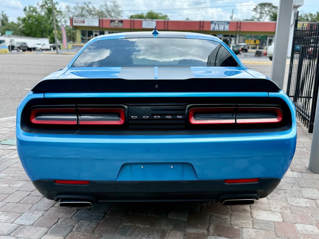 Used 2016 Dodge Challenger R/T Plus RWD image 8