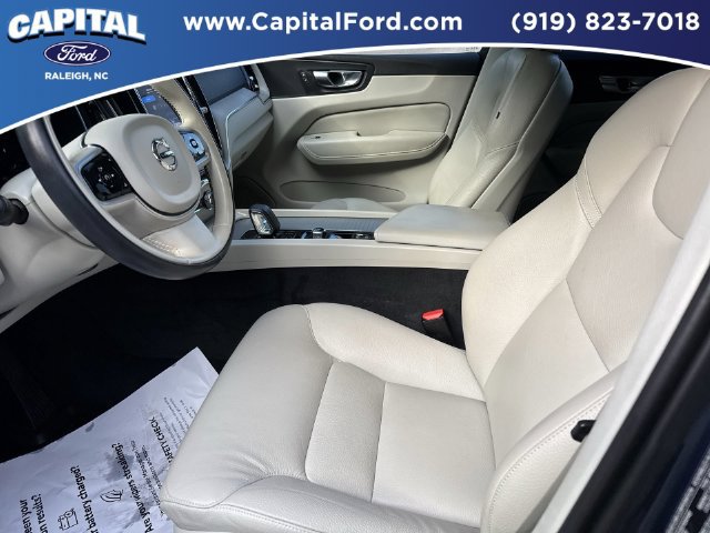 Used 2025 Volvo XC60 B5 Plus w/ Protection Package Premier AWD/4WD image 19