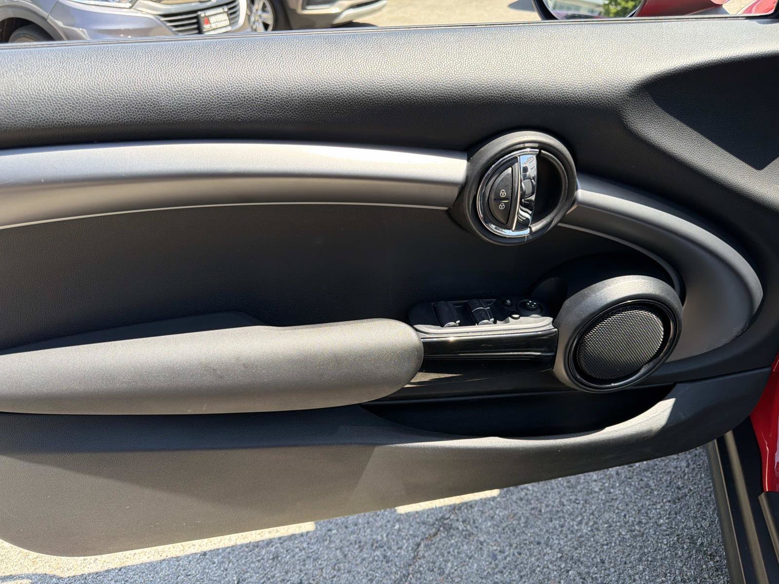 Used 2023 MINI Cooper S FWD image 9