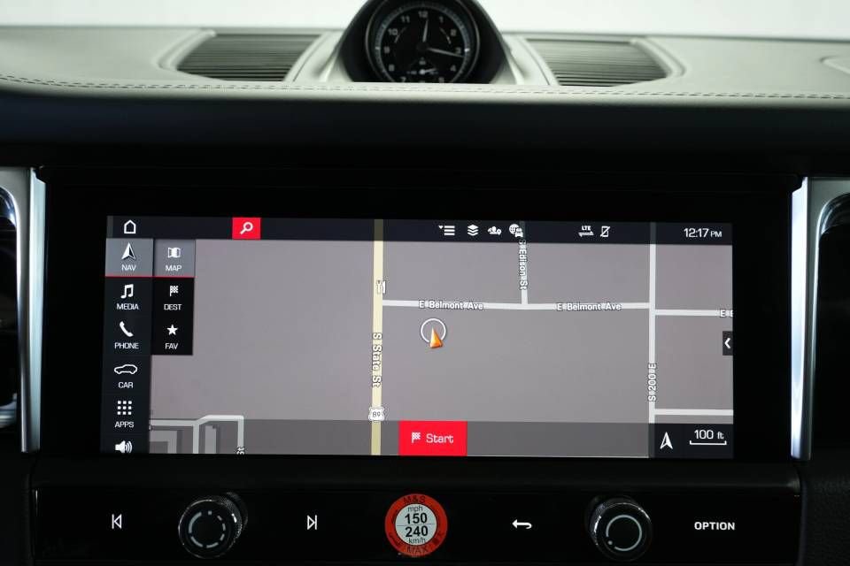 Certified 2026 Porsche Macan AWD/4WD image 20