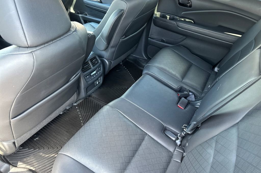 Used 2022 Honda Passport Elite image 12