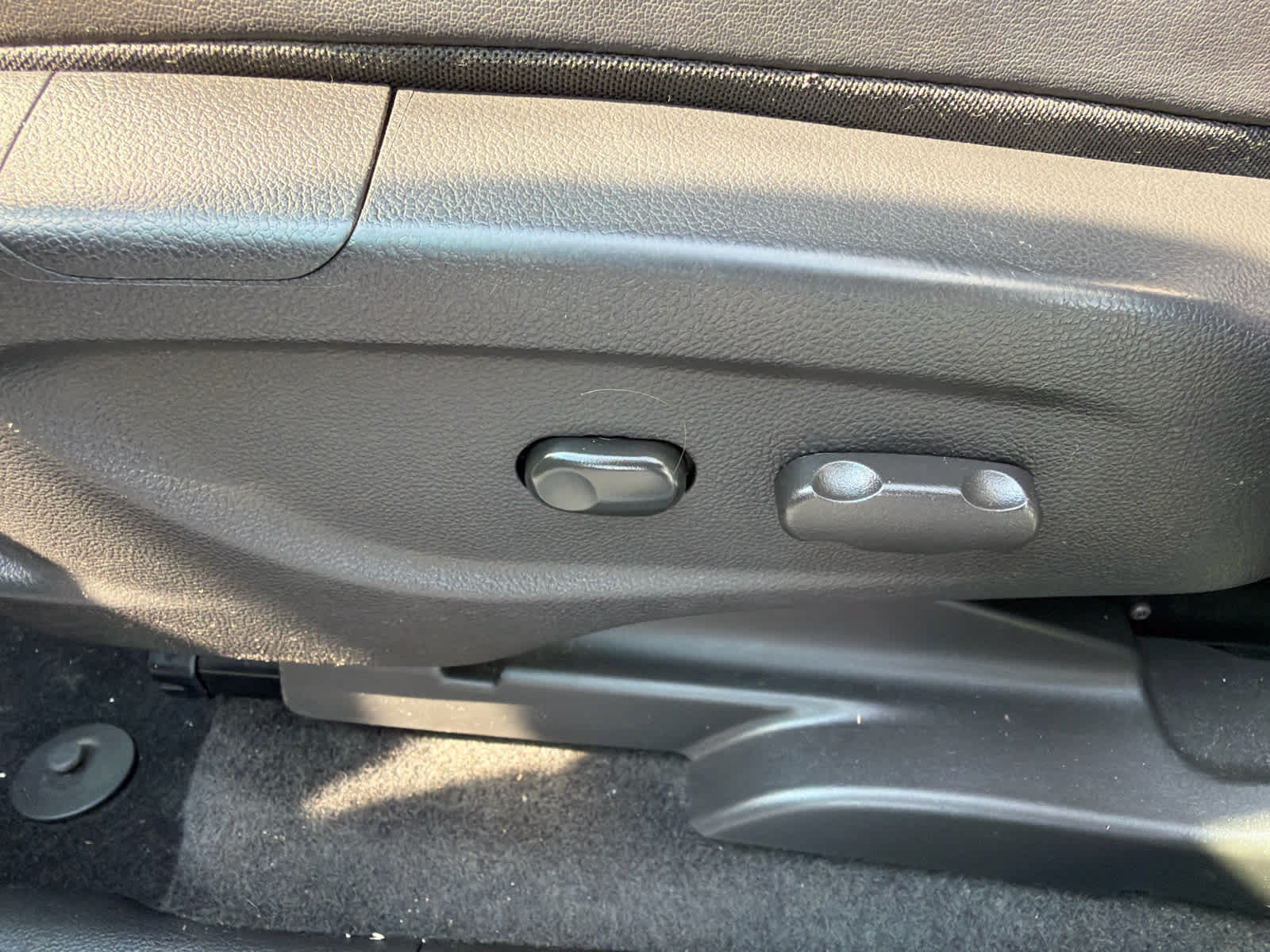 Used 2021 Buick Encore Preferred AWD/4WD image 27