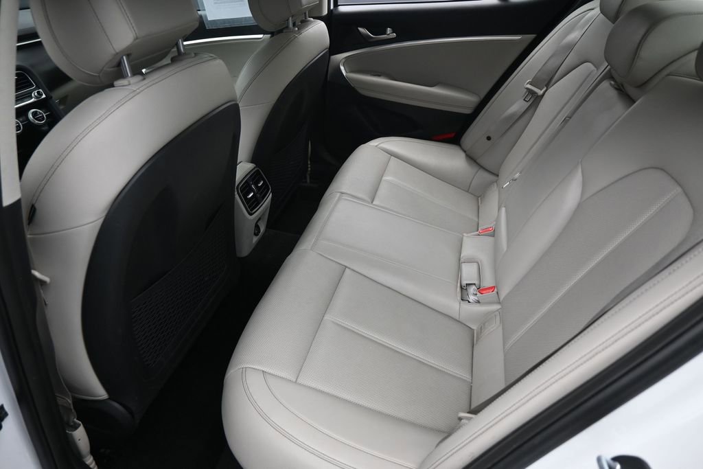 Used 2020 Genesis G70 2.0T AWD/4WD image 29