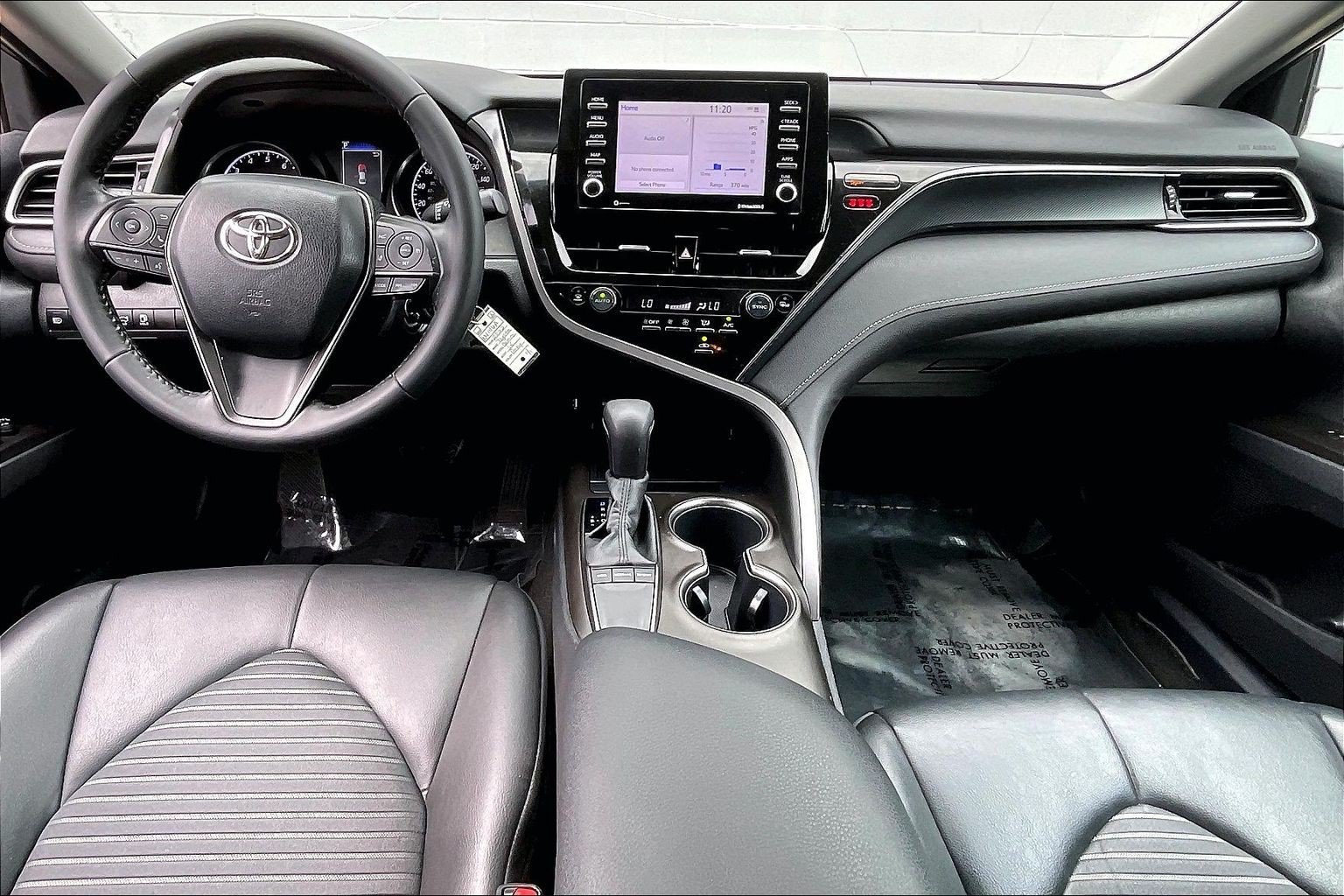 Used 2022 Toyota Camry SE FWD image 19