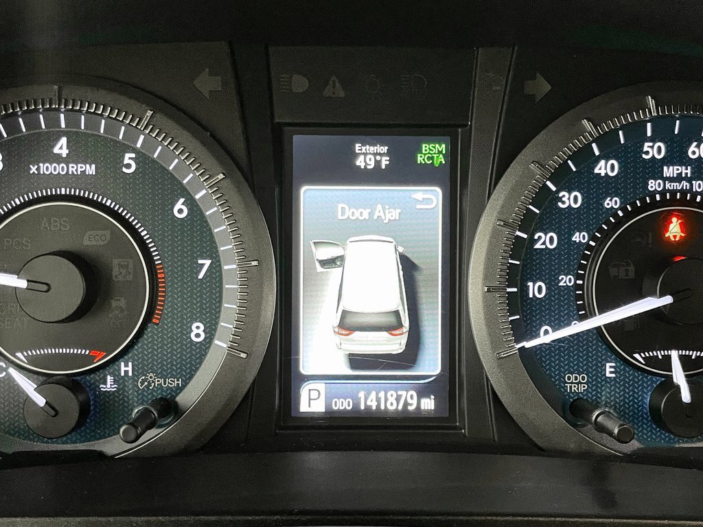 Used 2019 Toyota Sienna XLE image 32