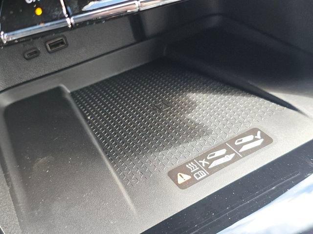 New 2026 Chevrolet Traverse RS w/ LPO, Floor Liner Package image 33