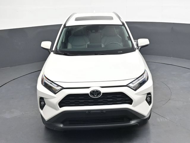Used 2022 Toyota RAV4 XLE Premium AWD/4WD image 28