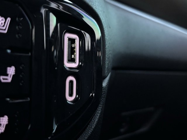 Used 2024 Chevrolet Silverado 3500 High Country w/ Z71 Off-Road Package image 39