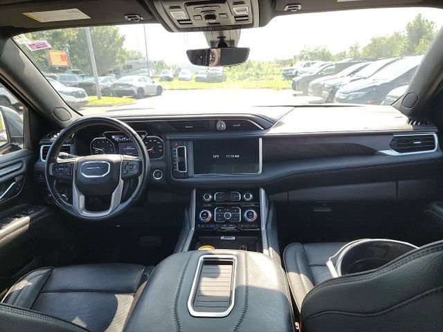 Used 2021 GMC Yukon Denali w/ Denali Ultimate Package AWD/4WD image 9