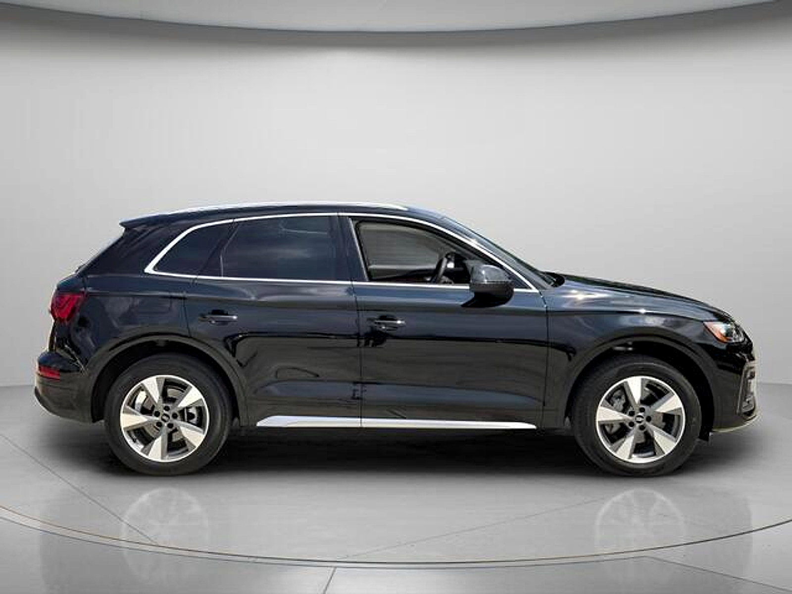 Used 2023 Audi Q5 2.0T Premium w/ Convenience Package AWD/4WD image 8