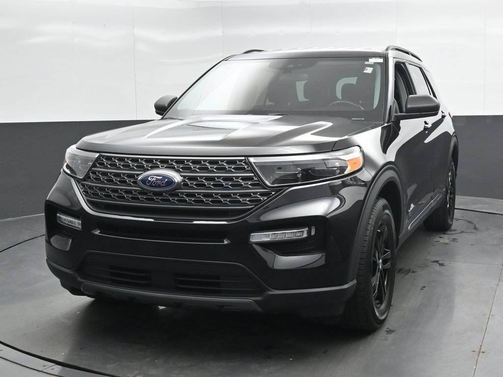 Used 2023 Ford Explorer XLT w/ Equipment Group 202A AWD/4WD image 6