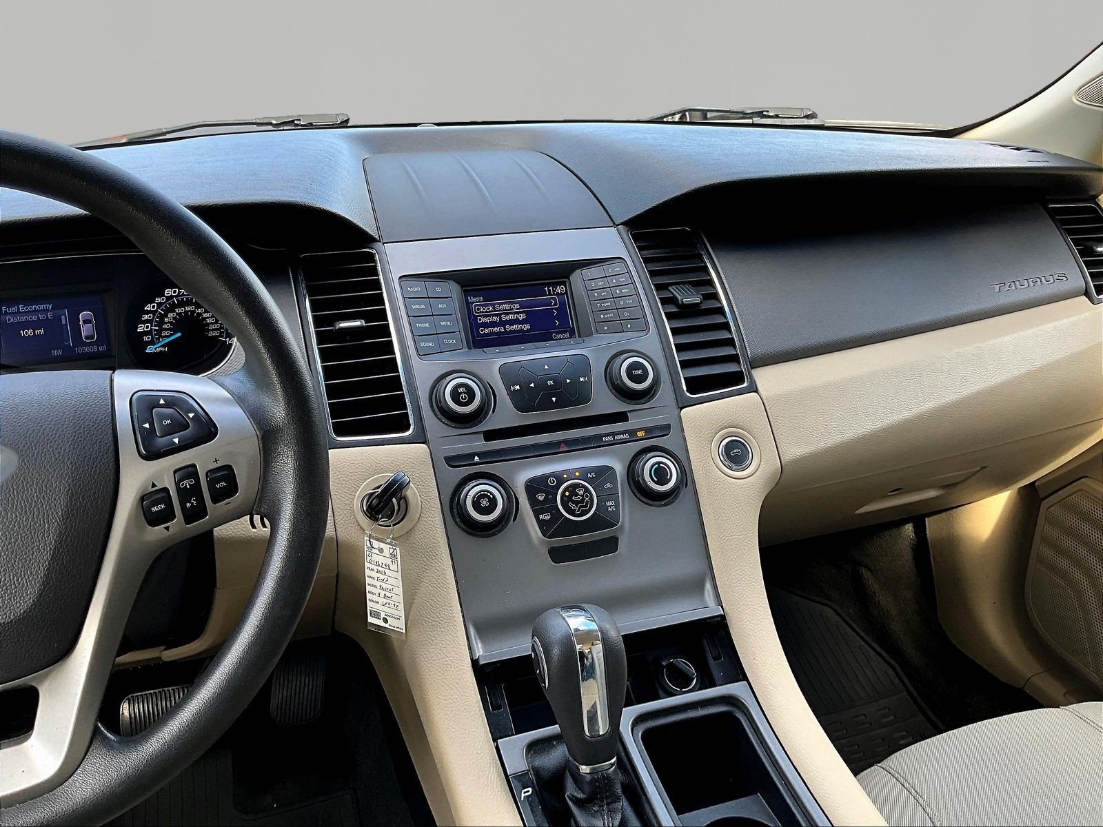 Used 2016 Ford Taurus SE FWD image 9