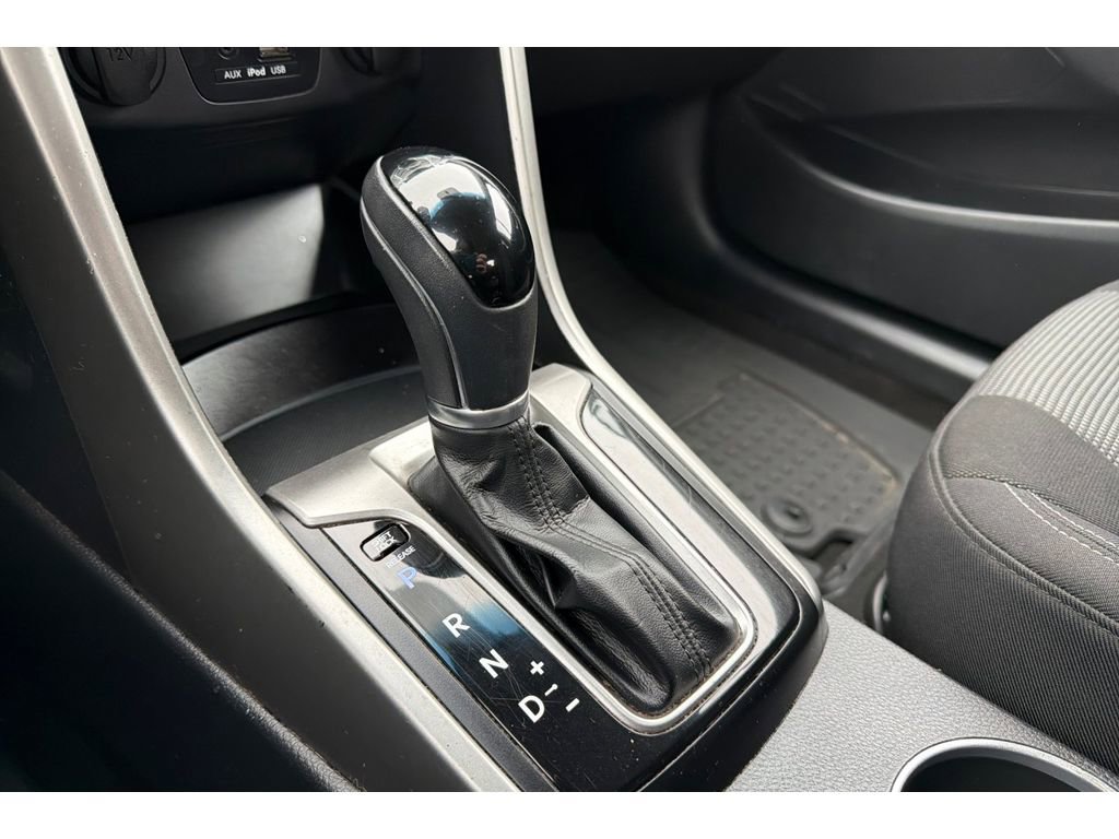 Used 2017 Hyundai Elantra GT image 21