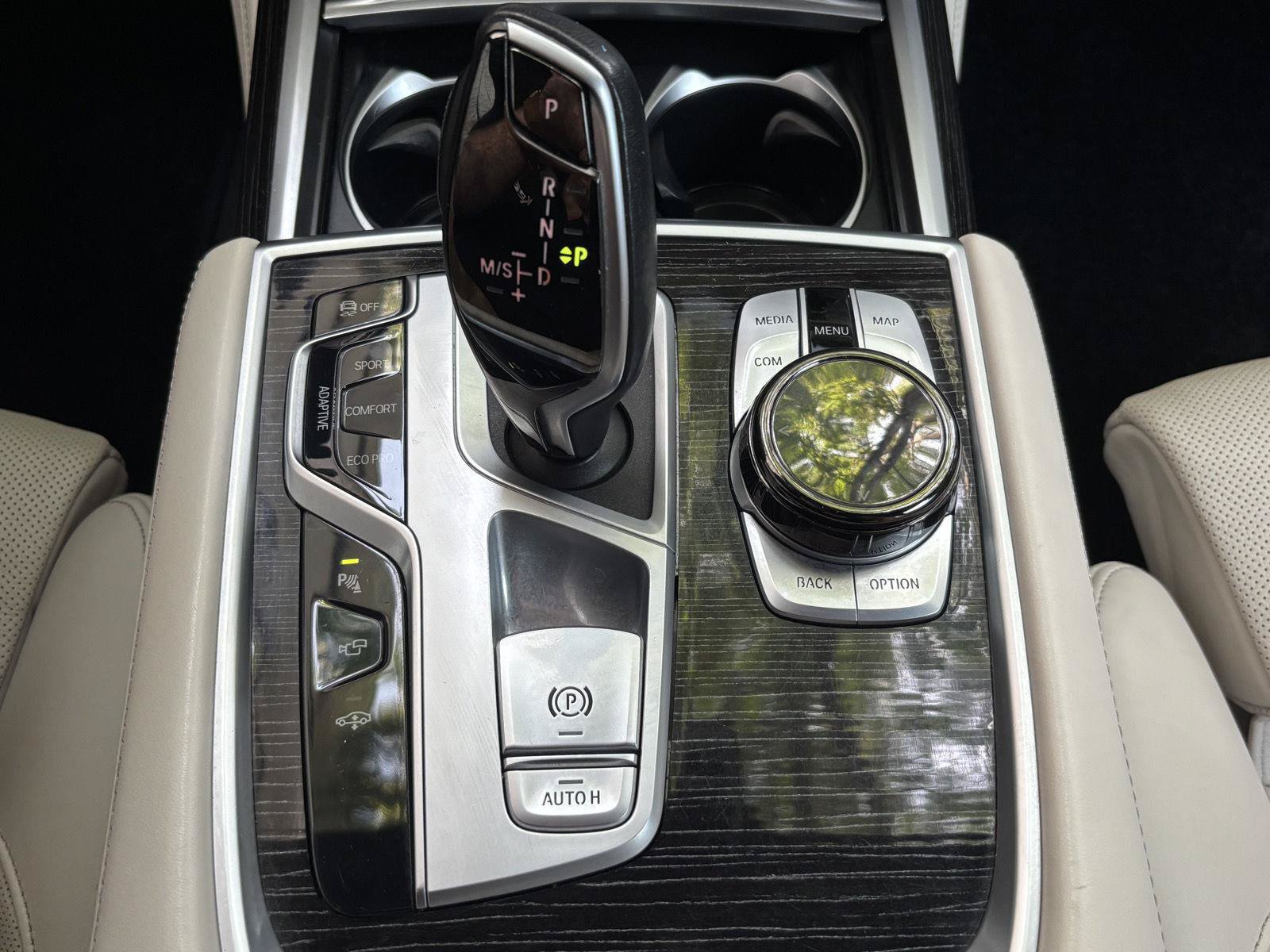 Used 2022 BMW 750i xDrive w/ Executive Package AWD/4WD image 23