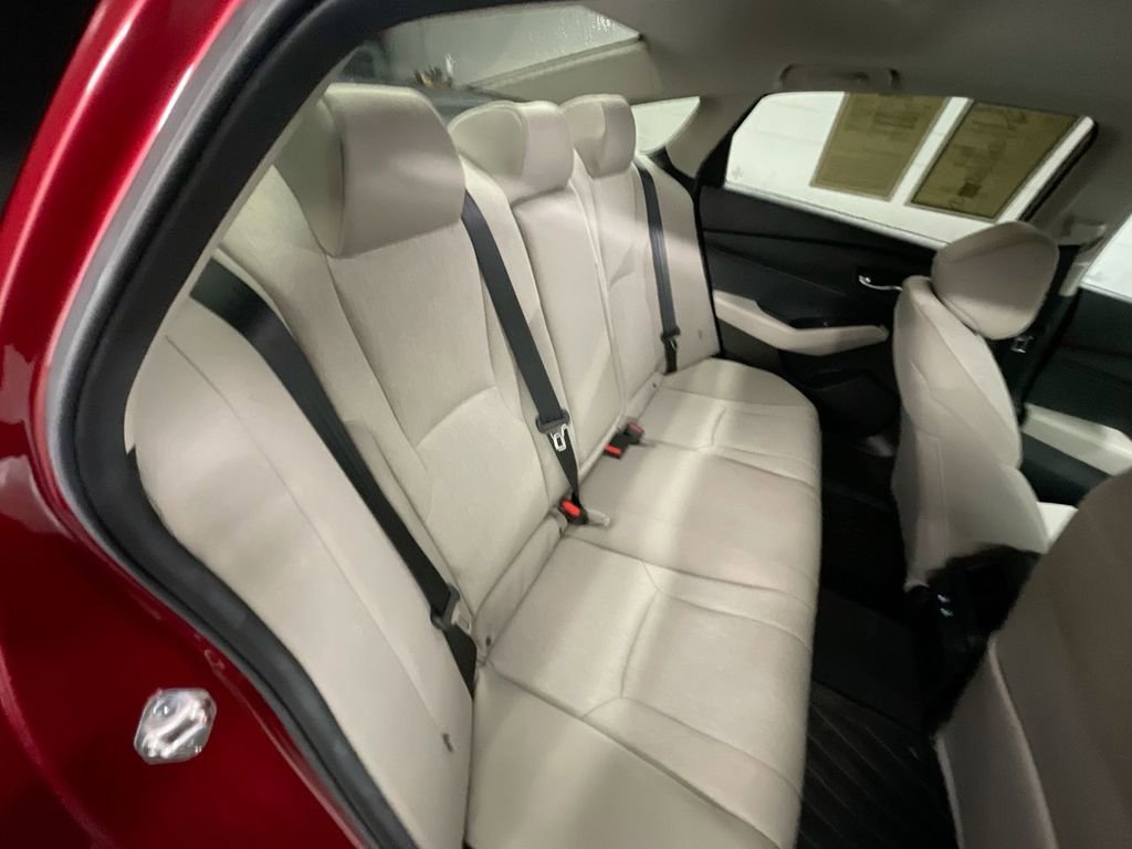 Used 2025 Honda Accord SE image 25