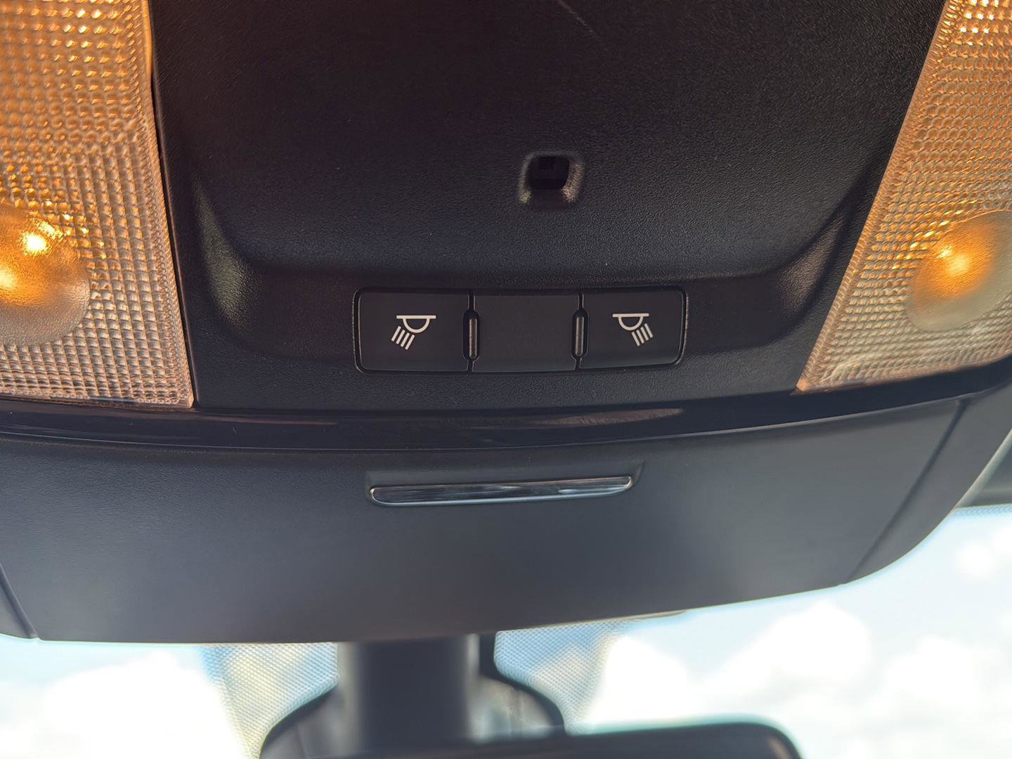 Used 2023 Dodge Durango SXT image 28