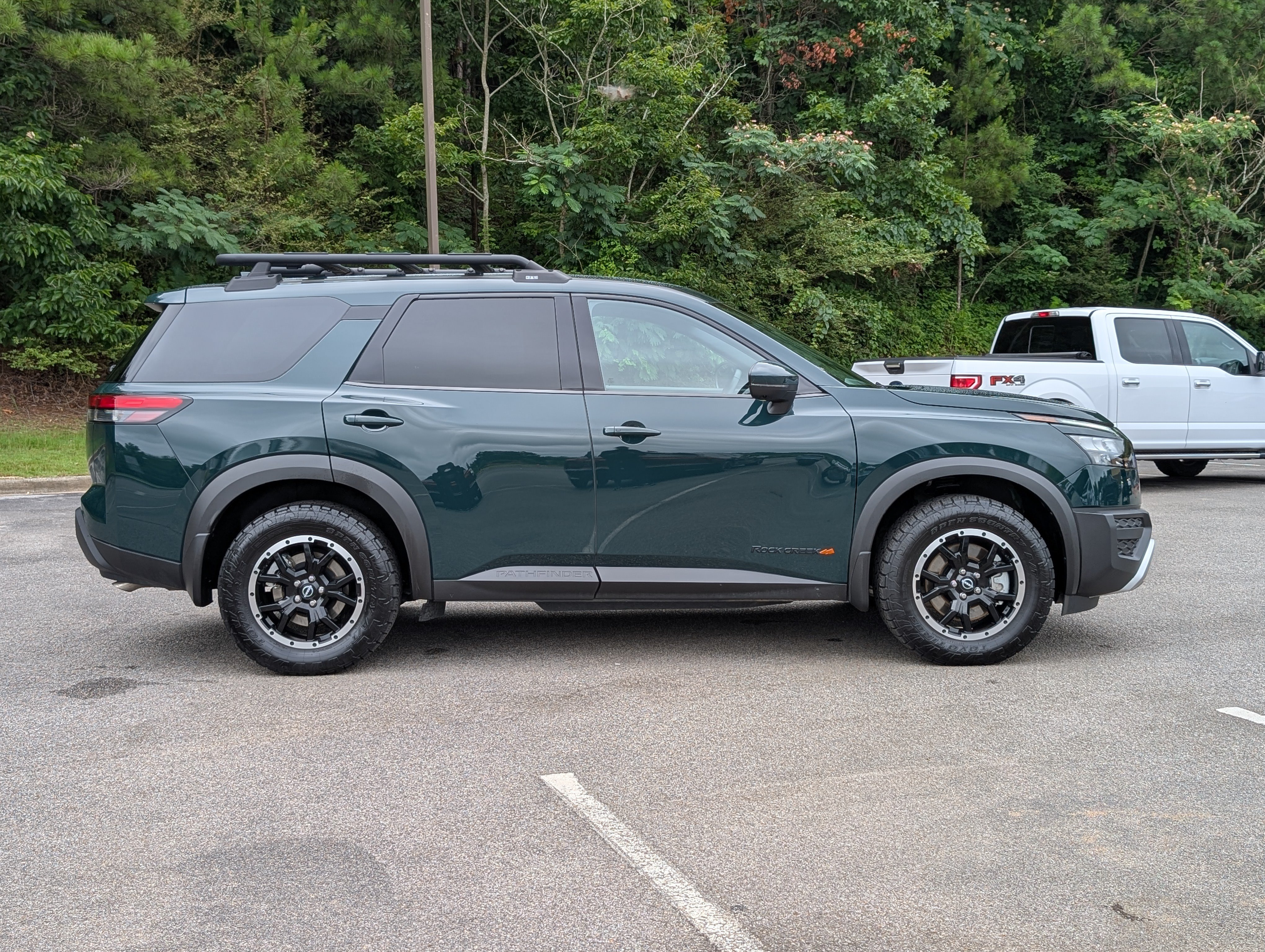 Used 2025 Nissan Pathfinder Rock Creek AWD/4WD image 10