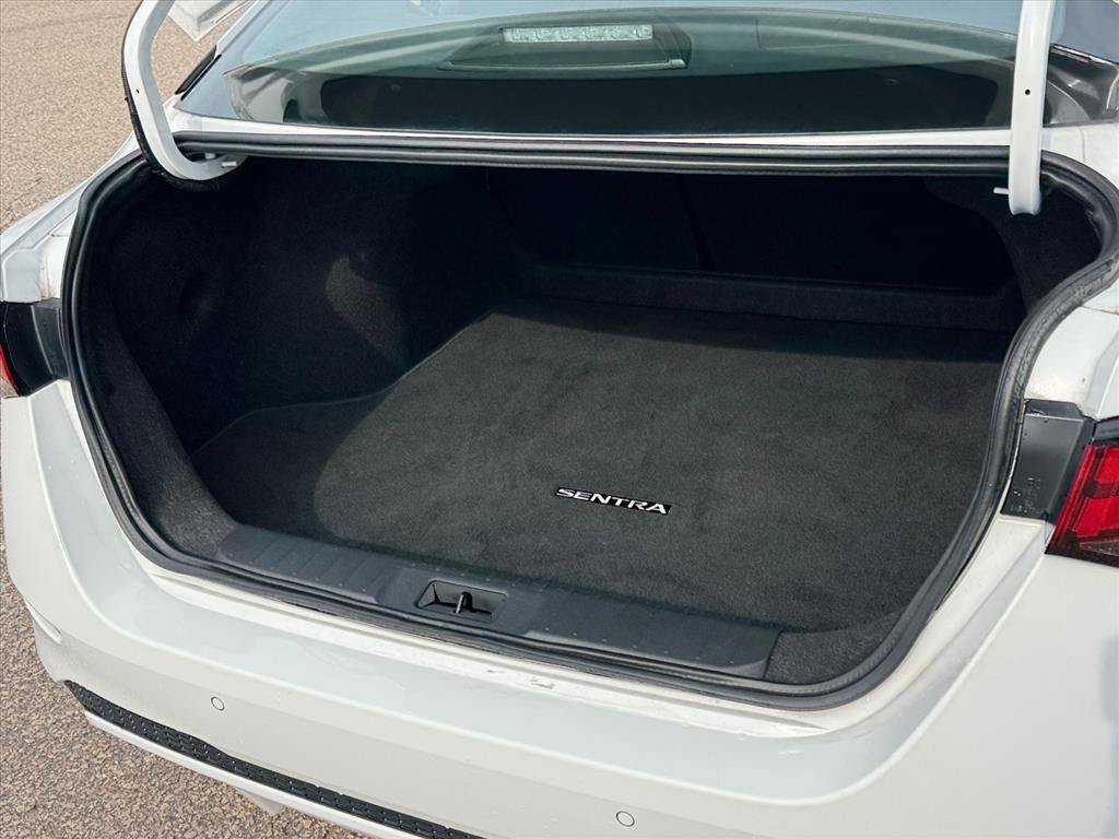 Used 2025 Nissan Sentra SV FWD image 5