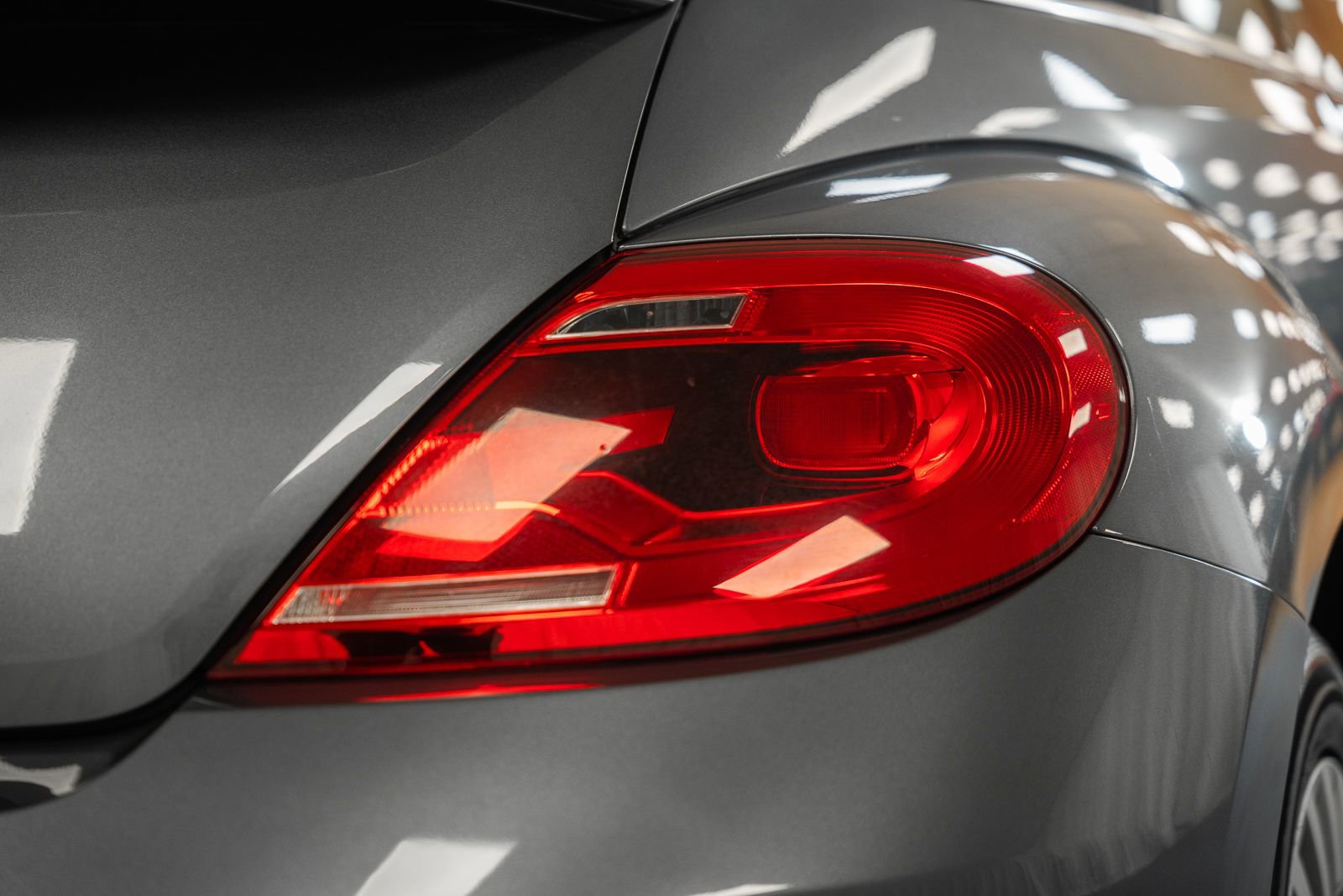 Used 2014 Volkswagen Beetle 2.5 image 7