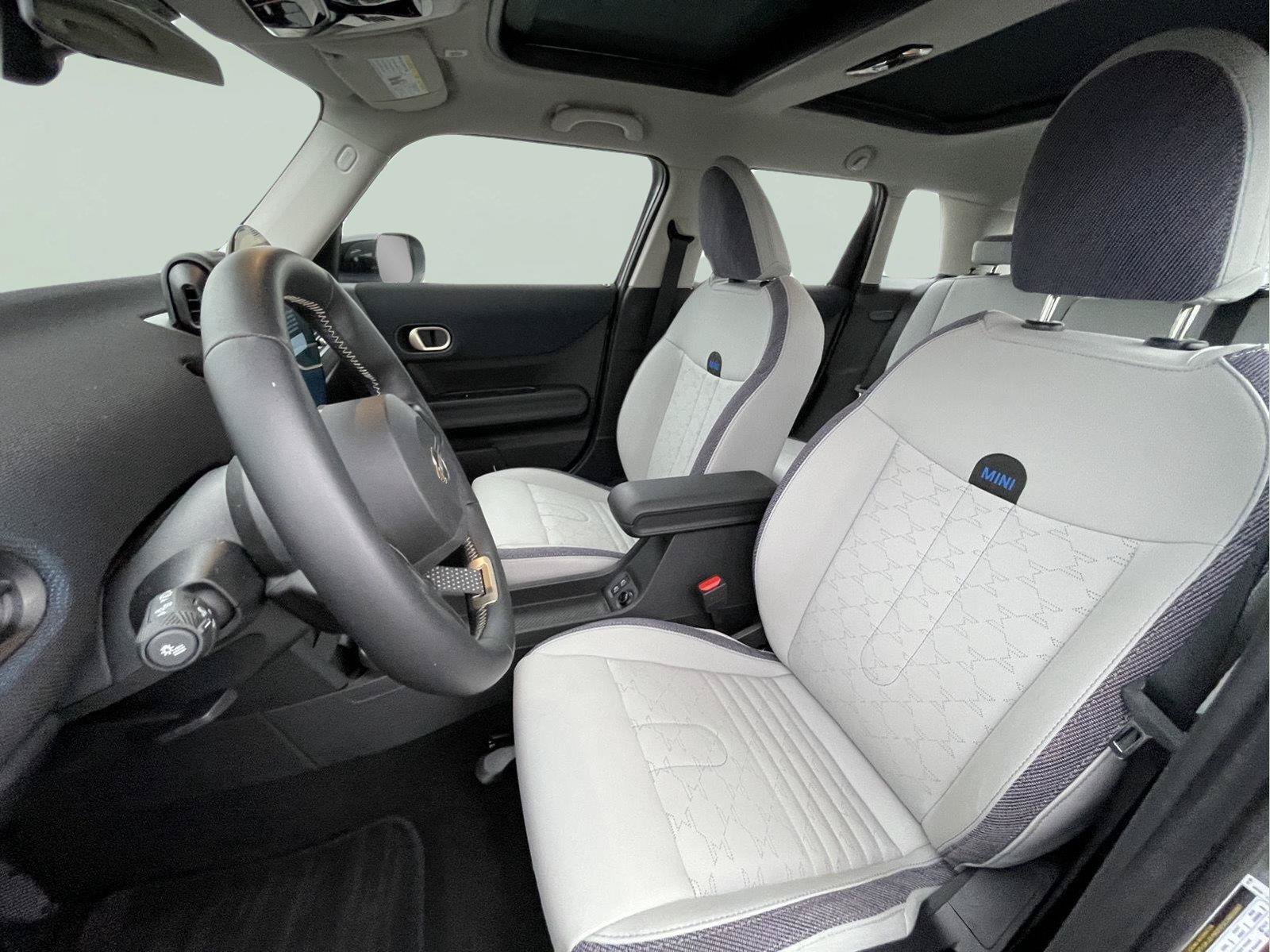 Used 2025 MINI Cooper S FWD image 13