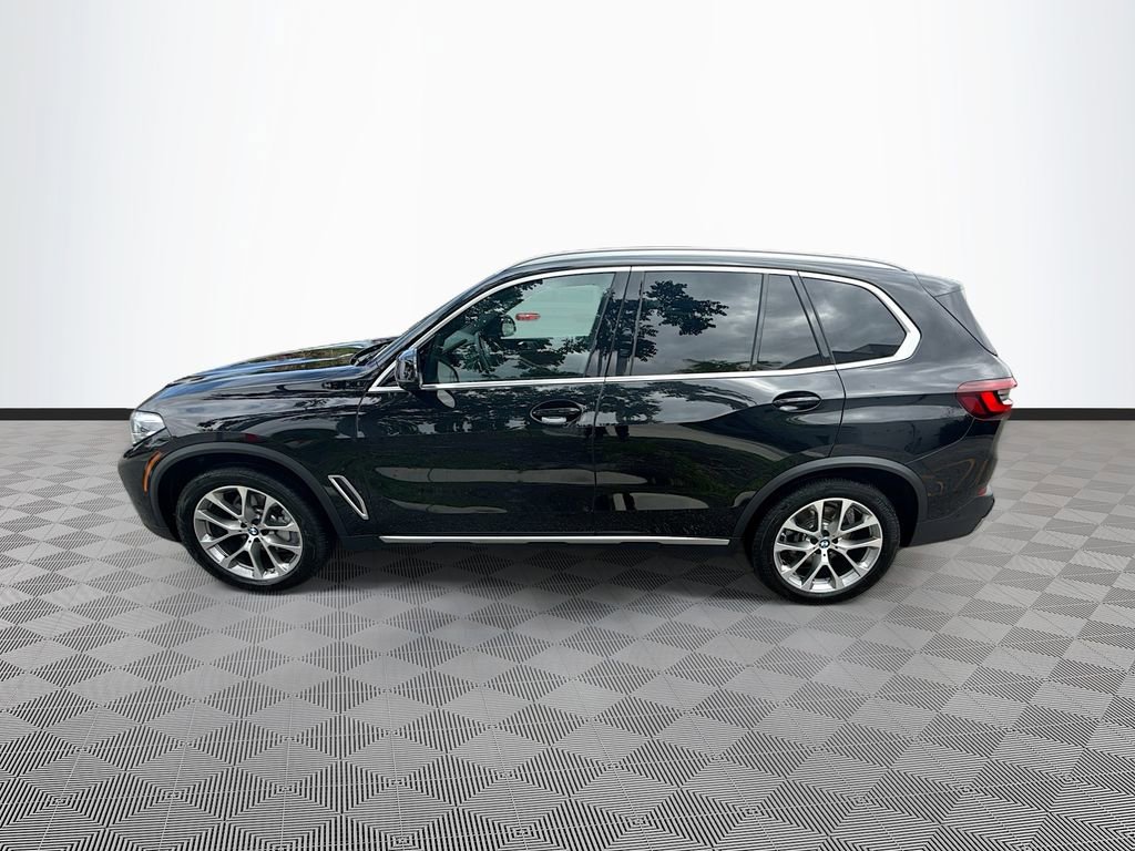 Used 2023 BMW X5 xDrive40i w/ Premium Package AWD/4WD image 5
