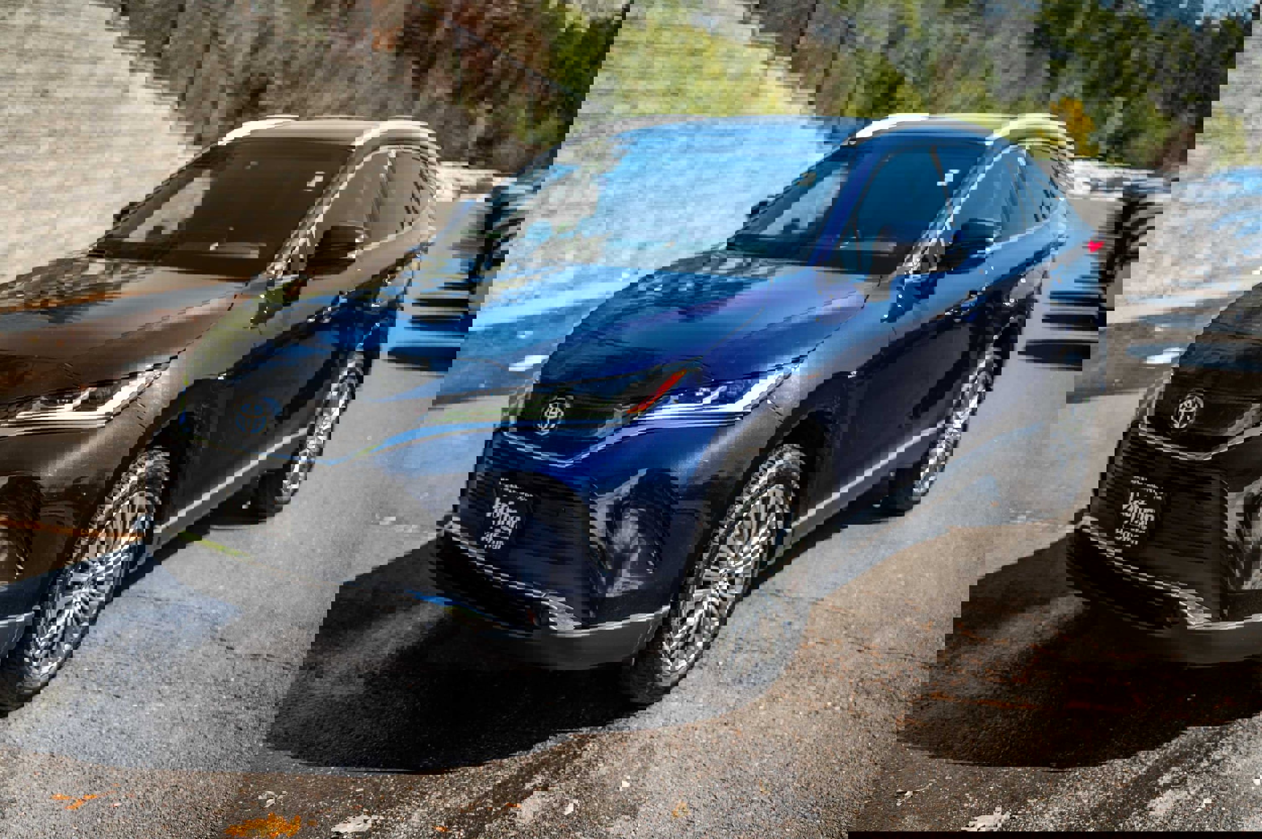 Certified 2022 Toyota Venza XLE image 11