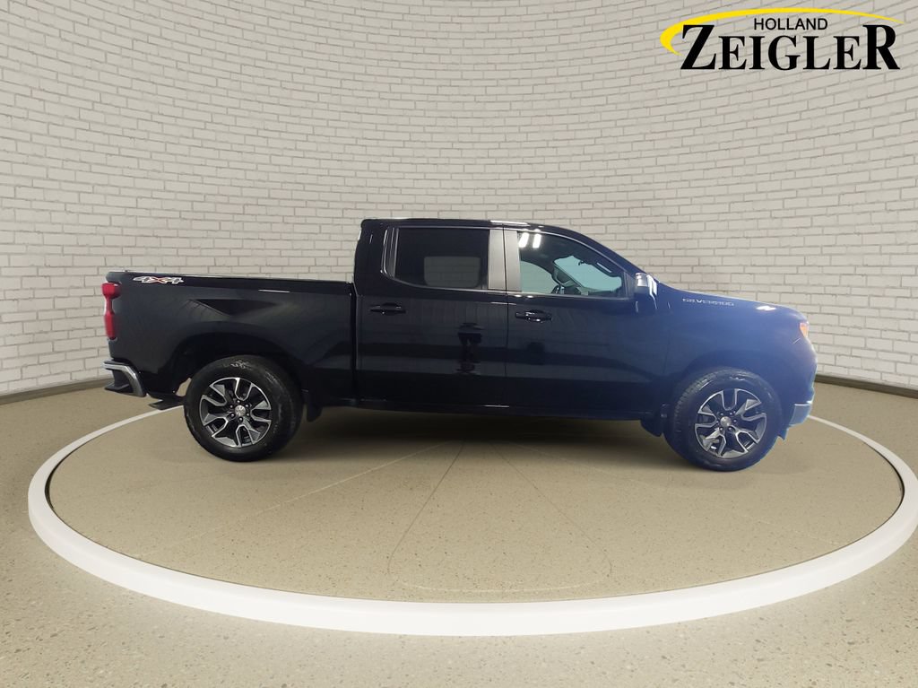 Used 2023 Chevrolet Silverado 1500 LT AWD/4WD image 4