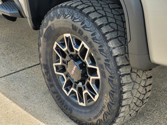 New 2026 GMC Sierra 2500 AT4X AWD/4WD image 7