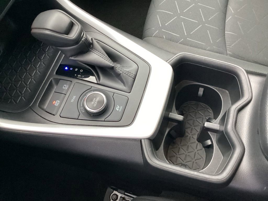 Used 2024 Toyota RAV4 XLE image 34