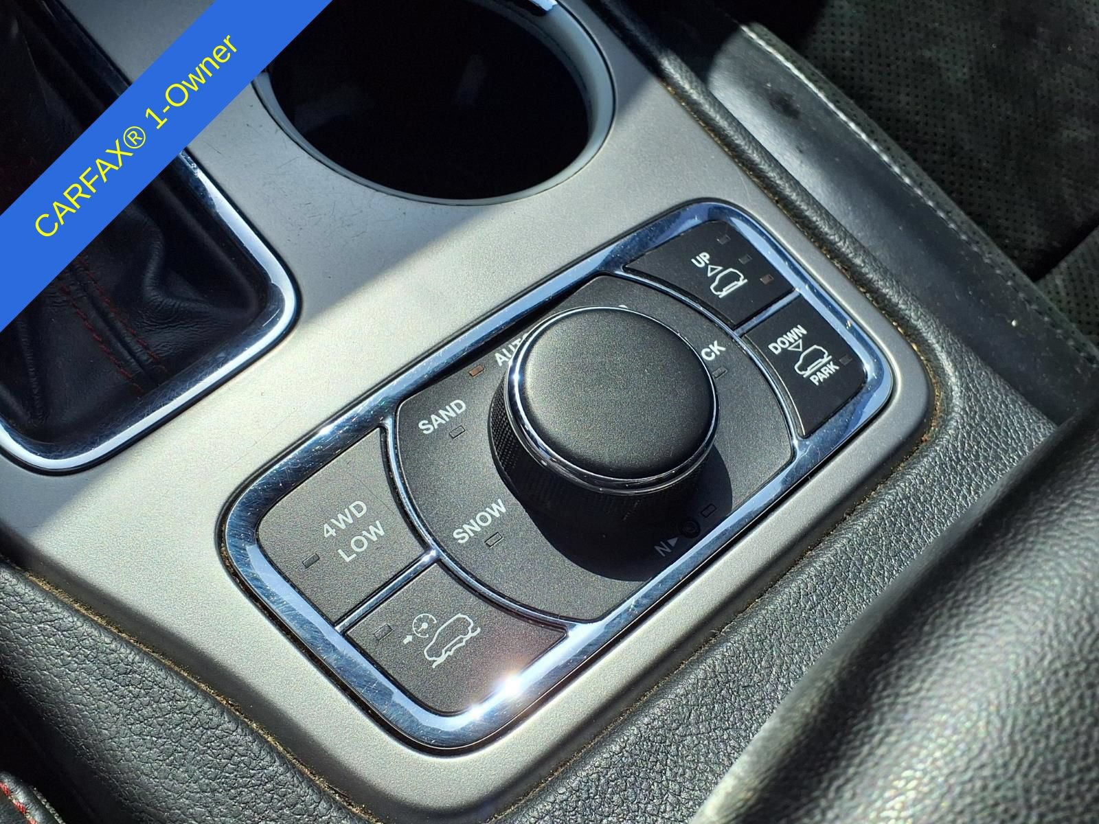 Used 2017 Jeep Grand Cherokee Trailhawk AWD/4WD image 27