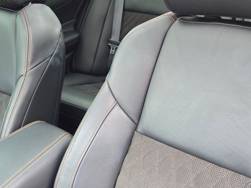 Used 2023 Nissan Maxima SR w/ Sport Mat Group image 22