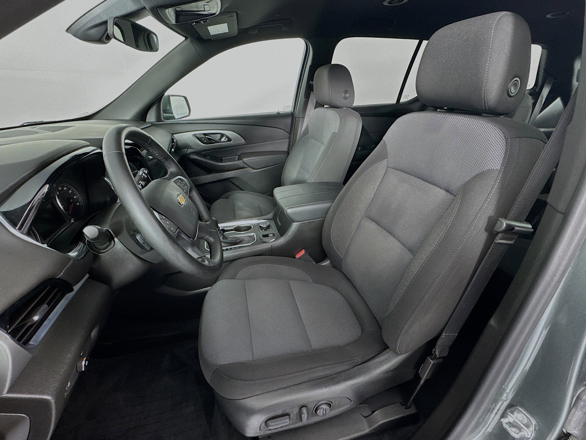 Used 2023 Chevrolet Traverse LT image 20