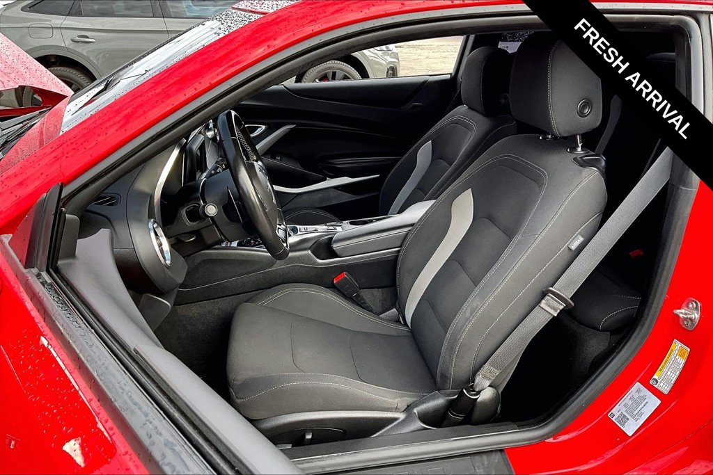 Used 2023 Chevrolet Camaro LT RWD image 6