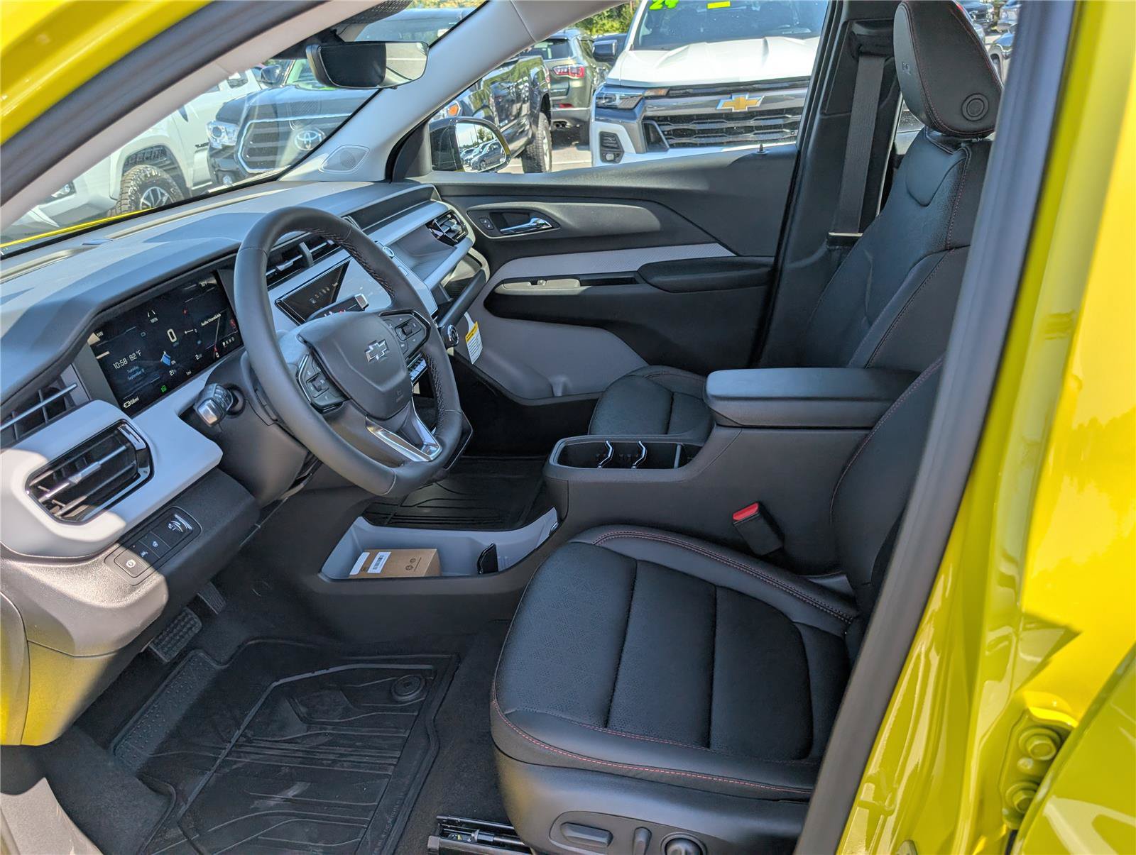 New 2027 Chevrolet Bolt RS w/ Technology Package FWD image 11