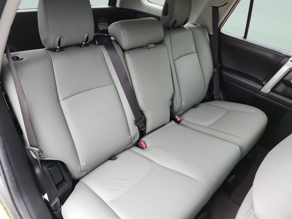 Used 2020 Toyota 4Runner SR5 RWD image 33