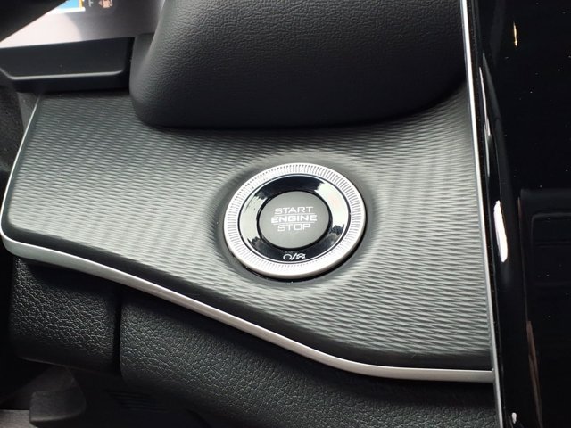 Used 2023 Jeep Grand Cherokee Altitude AWD/4WD image 16