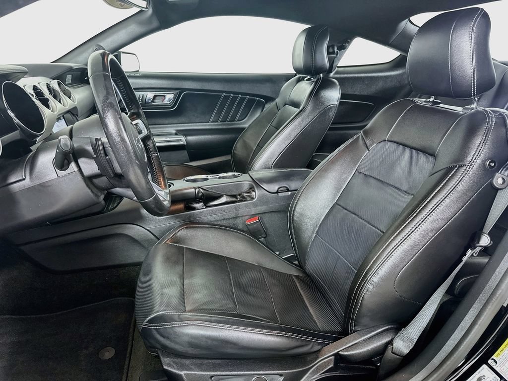 Used 2017 Ford Mustang GT Premium w/ Equipment Group 401A RWD image 8
